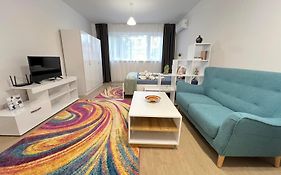 Santorini Modern And Cosy Apt Near Unss And Nsa W Wifi